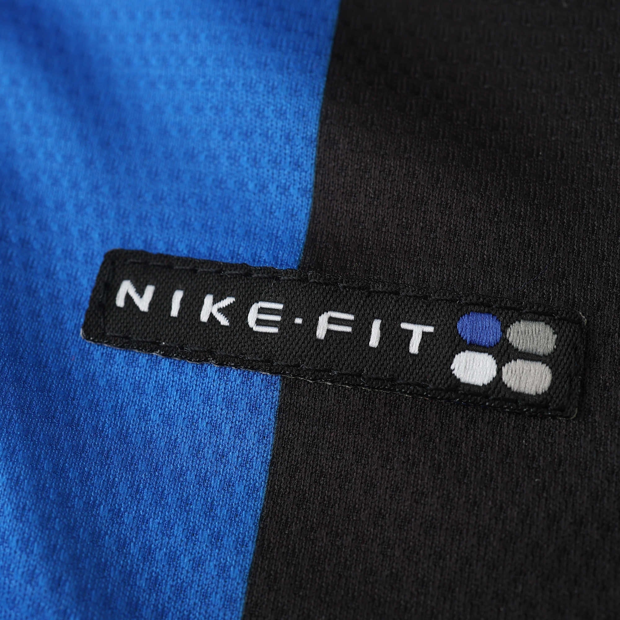 Inter Milan - Retro Home 1998/99 Jersey Pulses Football