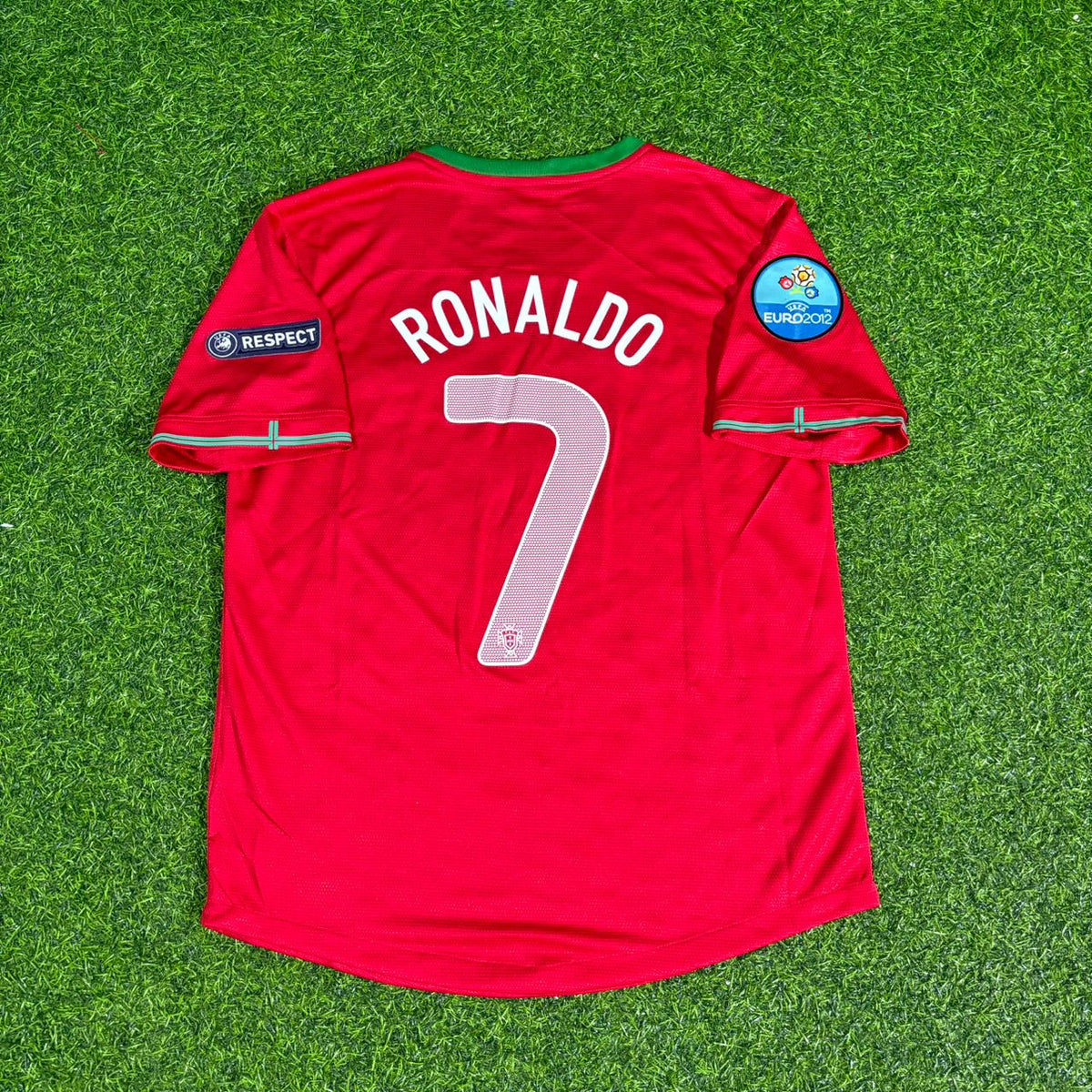 Cristiano Ronaldo Portugal Euro 2012 Red Retro Football Jersey Kit Pulses Football