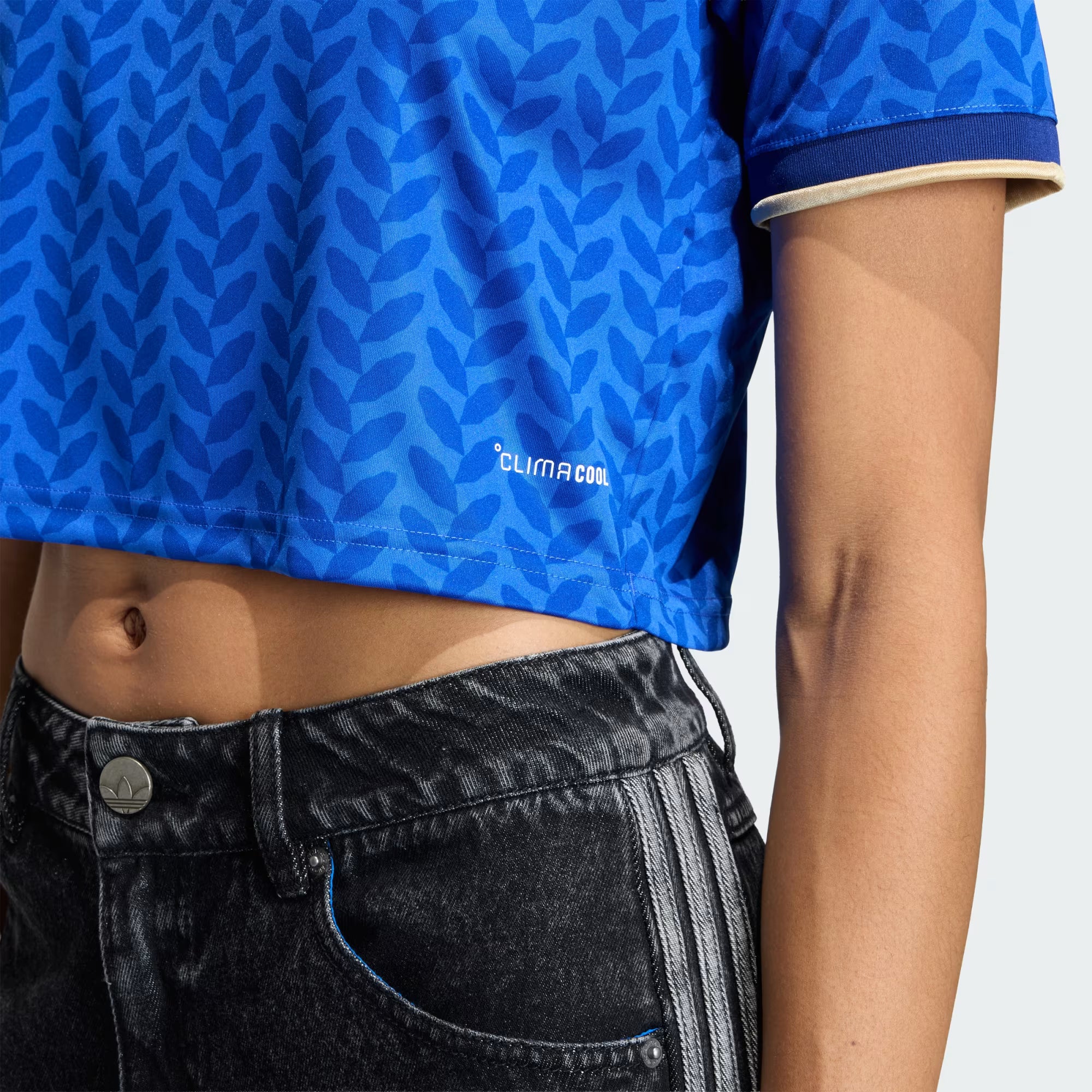 Italy 26 Home Cropped Jersey