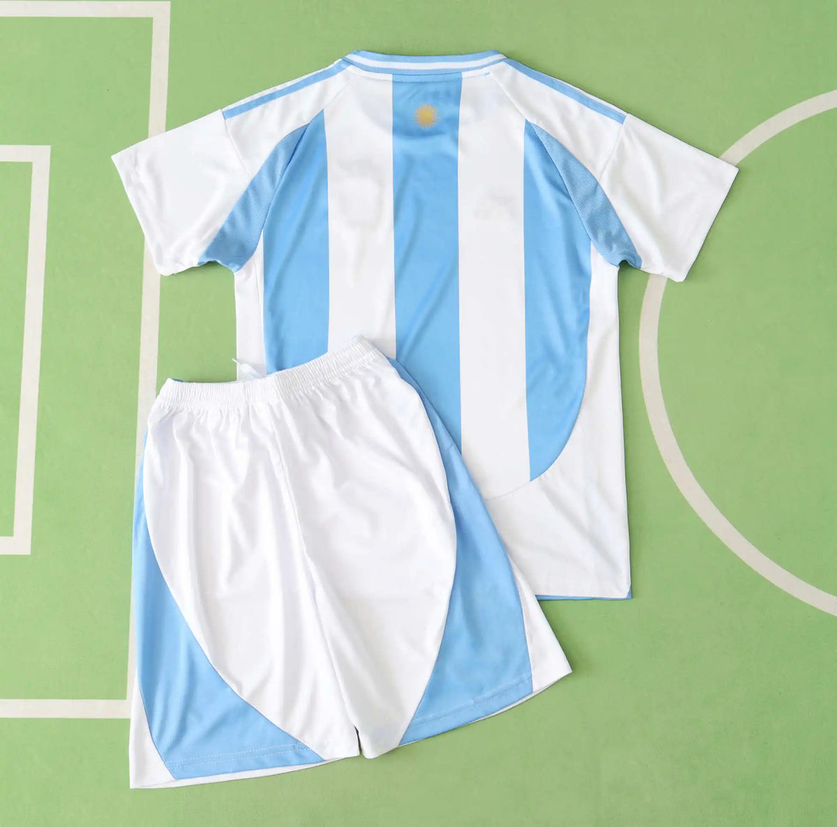 Lionel Messi Argentina Home Kids Kit Kindertrikot Maillot Enfant Kindertrui (Ages 3-13) Pulses Football