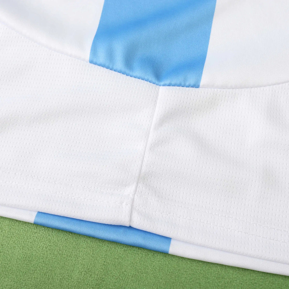 Lionel Messi Argentina Home Kids Kit Kindertrikot Maillot Enfant Kindertrui (Ages 3-13) Pulses Football