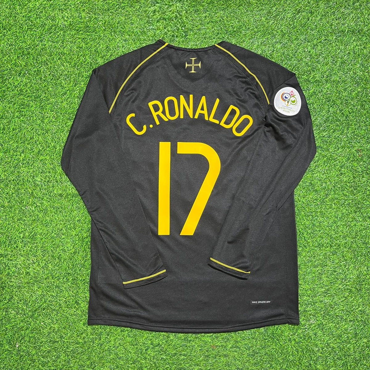 Cristiano Ronaldo CR7 Portugal 2006 World Cup Long Sleeve Black Retro Football Jersey Pulses Football