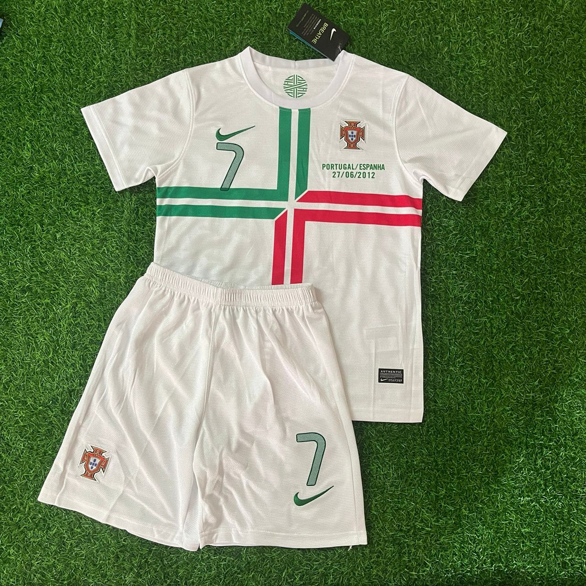 Cristiano Ronaldo Portugal 2012 White Ronaldo Kids Kit – Kit Jersey for Children – | KinderTrikot | Maillot Enfant Soccer Shirt Pulses Football
