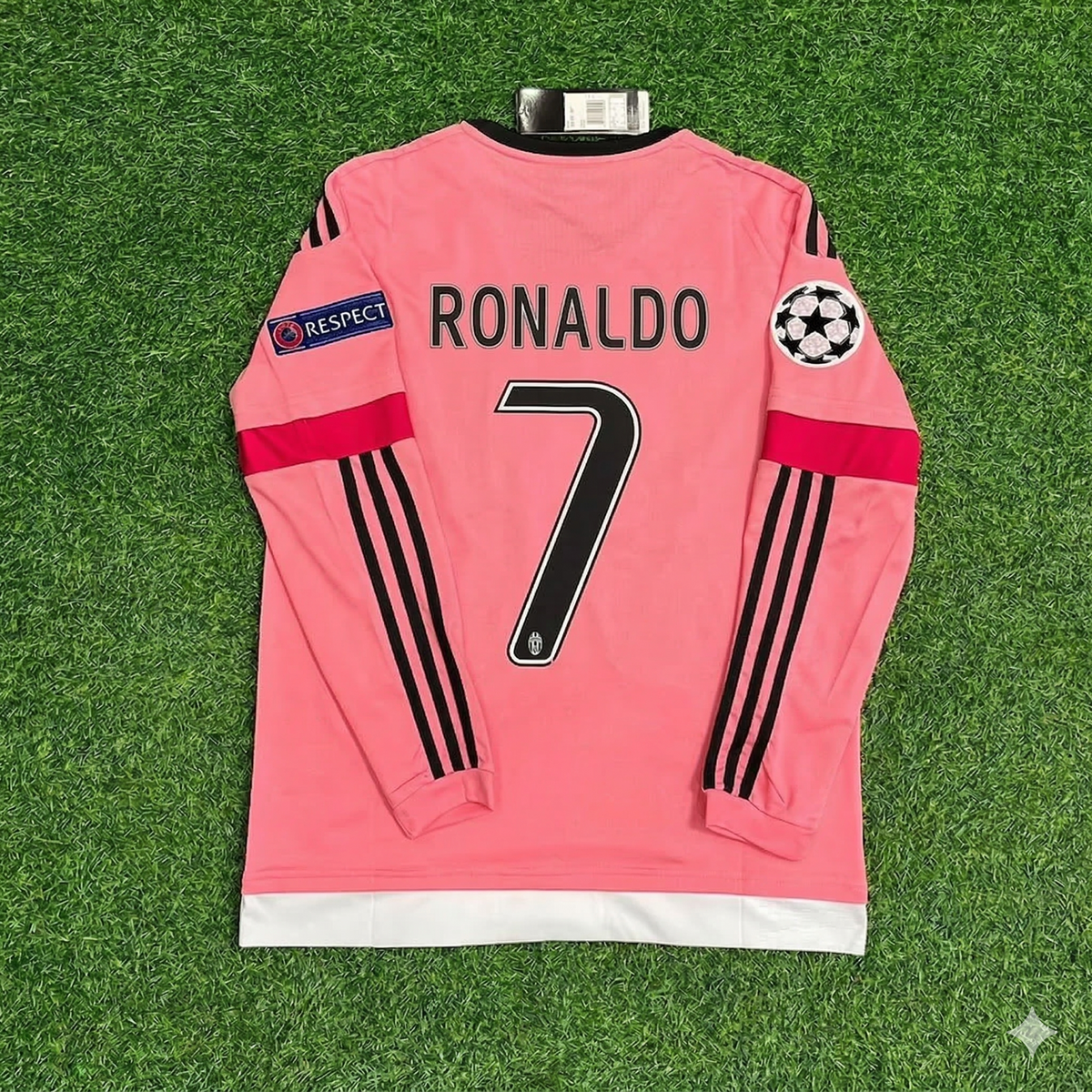 Cristiano Ronaldo Juventus Pink Retro Pink Jersey Trikot Pulses Football