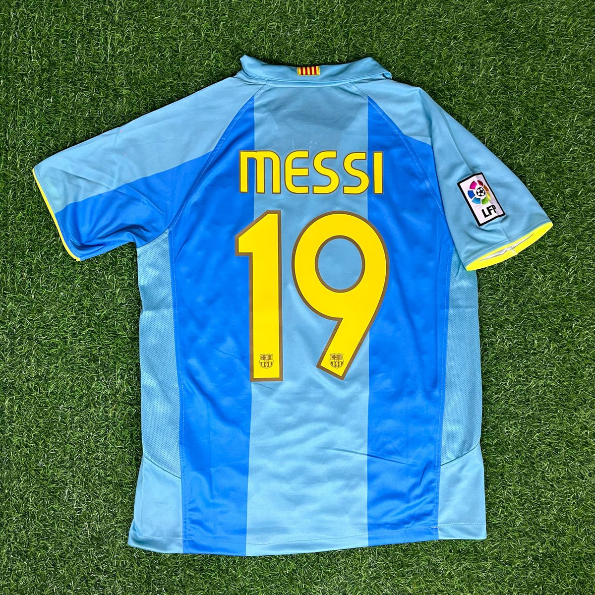 Lionel Messi Barcelona Blue Yellow Number 19 First Debut Retro Jersey Maillot Trikot Maglia Soccer Shirt Pulses Football