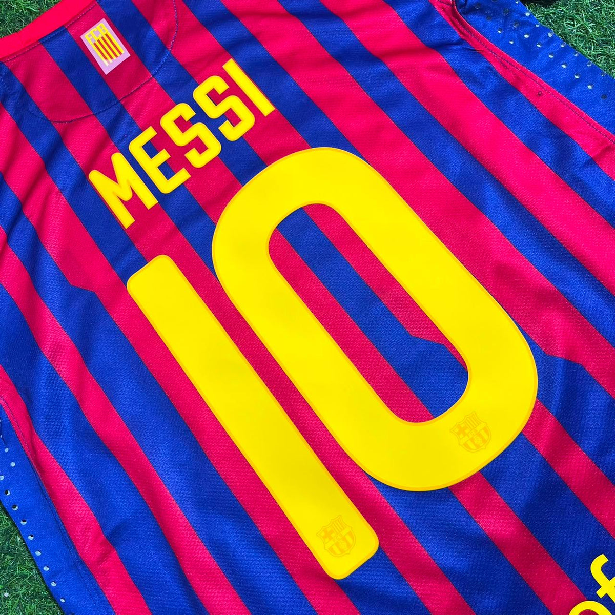 Lionel Messi Barcelona 2011-2012 Retro Home Football Jersey Pulses Football