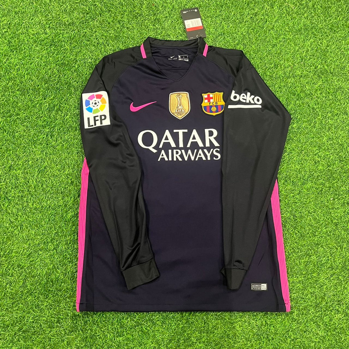 Lionel Messi Barcelona 2016/17 Retro Long Sleeve Football Jersey Kit Pulses Football