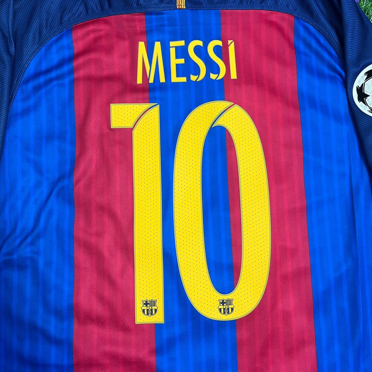 Lionel Messi Barcelona 2016–2017 Home Retro Football Jersey Kit Pulses Football