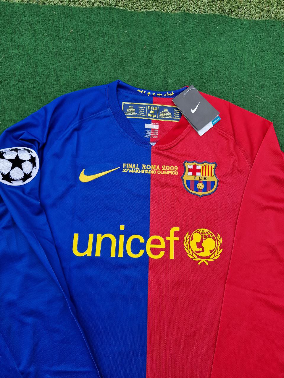 Lionel Messi Barcelona 2009 Champions League Final Retro Jersey Pulses Football
