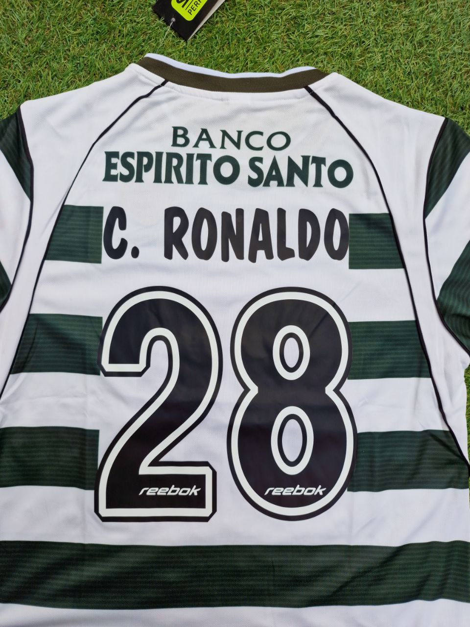 Sporting CP Lisbon Cristiano Ronaldo Number 28 Vintage Jersey Trikot Pulses Football
