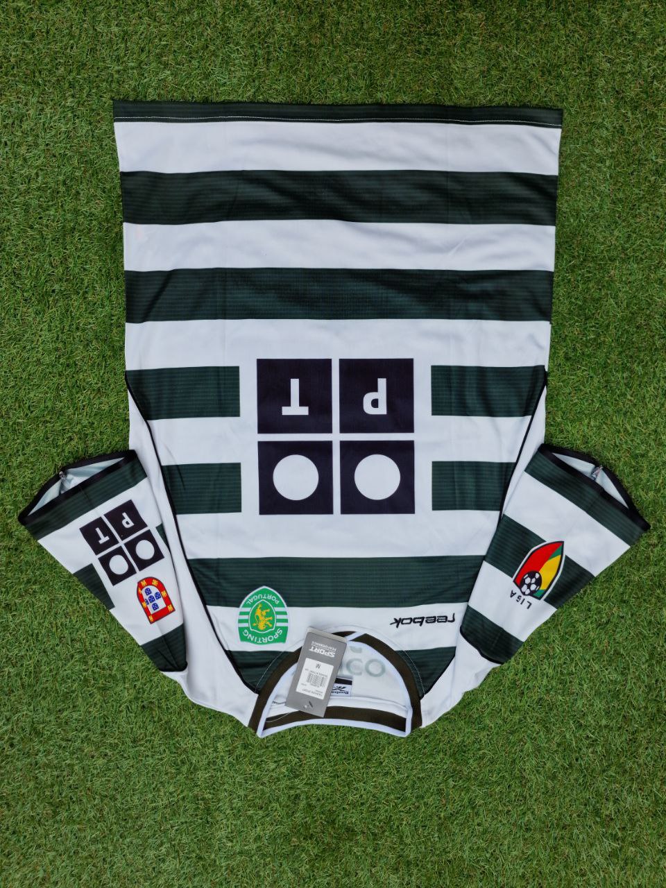 Sporting CP Lisbon Cristiano Ronaldo Number 28 Vintage Jersey Trikot Pulses Football