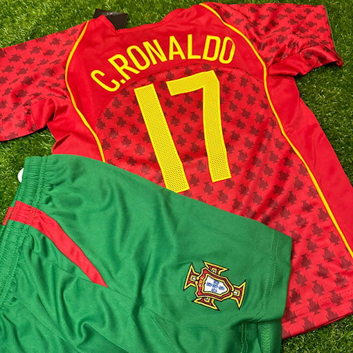 Cristiano Ronaldo Portugal 2004 Home Kids Kit – Kit Jersey for Children – | KinderTrikot | Maillot Enfant Personnalisable Soccer Shirt Pulses Football